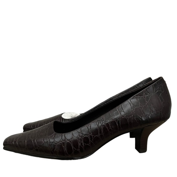 Aerosoles Brown Leather Square Toe Kitten Heels 8.5B - Picture 2 of 5